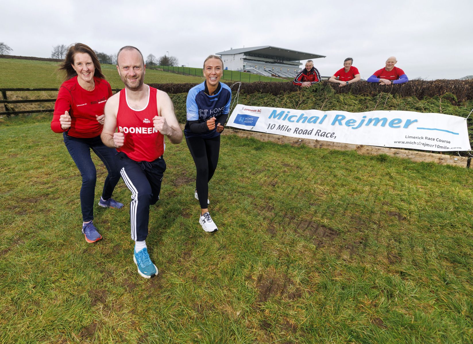 L-R Louise Matthews, Dooneen AC,Robert McCarthy, Dooneen AC, Olga Sandys, HOMS Assist, Joe Chawke, Dooneen AC, Paul Naughton, Dooneen AC and Redmond Burke, Dooneen AC. Pic Arthur Ellis